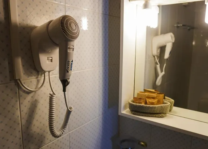 Antica Dimora Della Racchetta 4* פררה