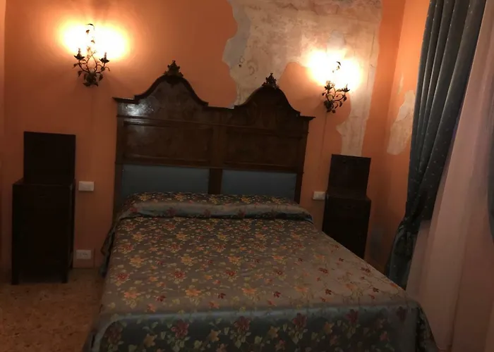 Antica Dimora Della Racchetta פררה