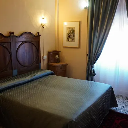 Affittacamere Antica Dimora Della Racchetta 4*