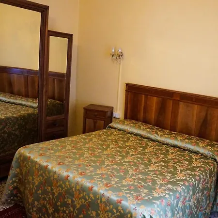 Antica Dimora Della Racchetta Guest house *