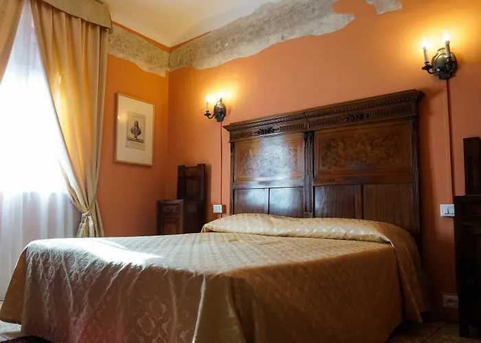 Antica Dimora Della Racchetta 게스트하우스 4*